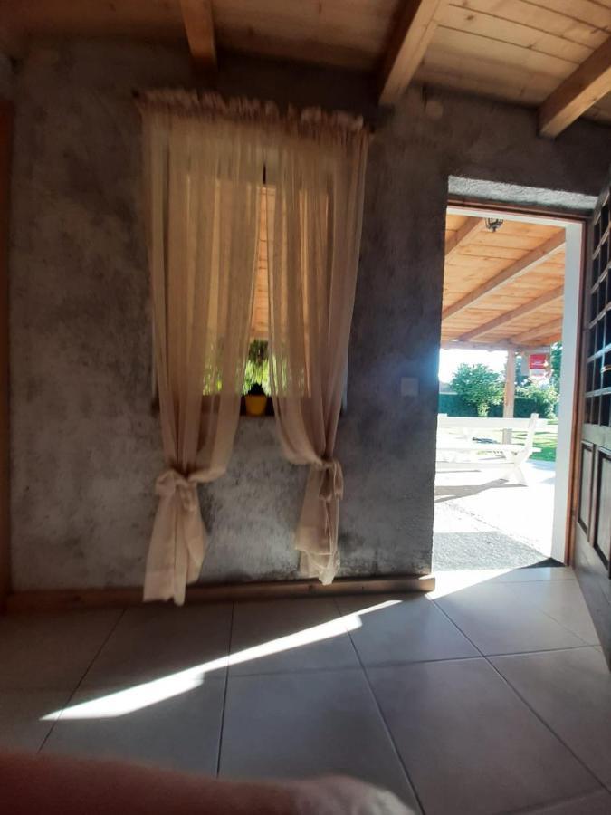 Balabani Local Stay Golubovci Exteriör bild